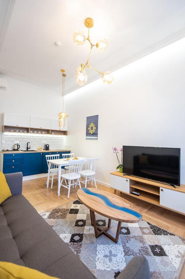 Luxury Suite In City Centre サラエヴォ エクステリア 写真